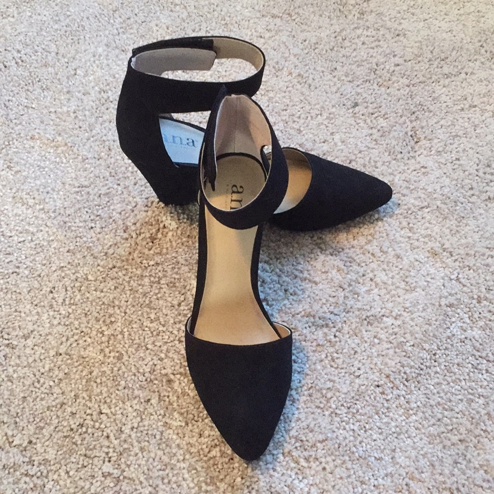 A.N.A Scarletta wedge pumps